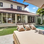 Villa New York - 4 Bdr Pool Luxury Villa, Next To The Forge Bali