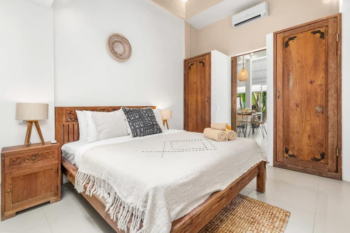 New York - 4 Bdr Pool Luxury Villa, Next To The Forge Bali Seminyak (Bali)
