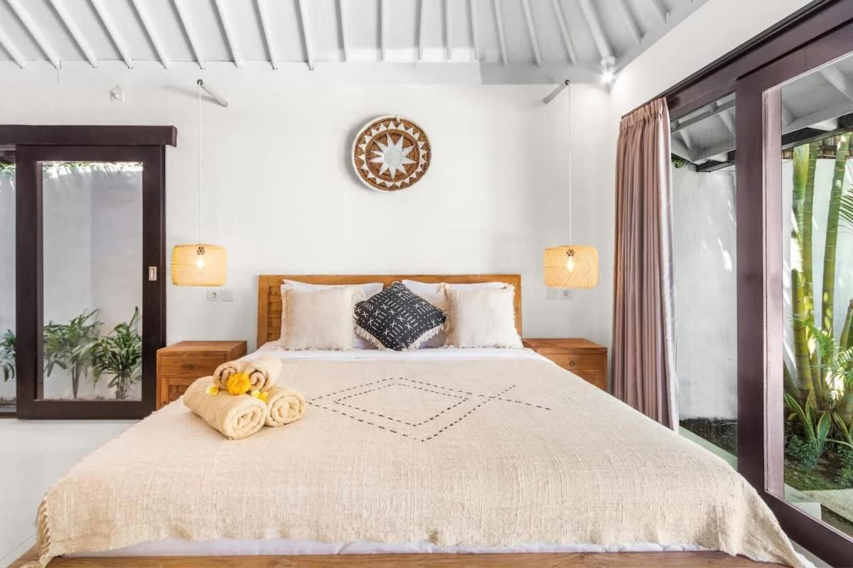 New York - 4 Bdr Pool Luxury Villa, Next To The Forge Bali Villa *
