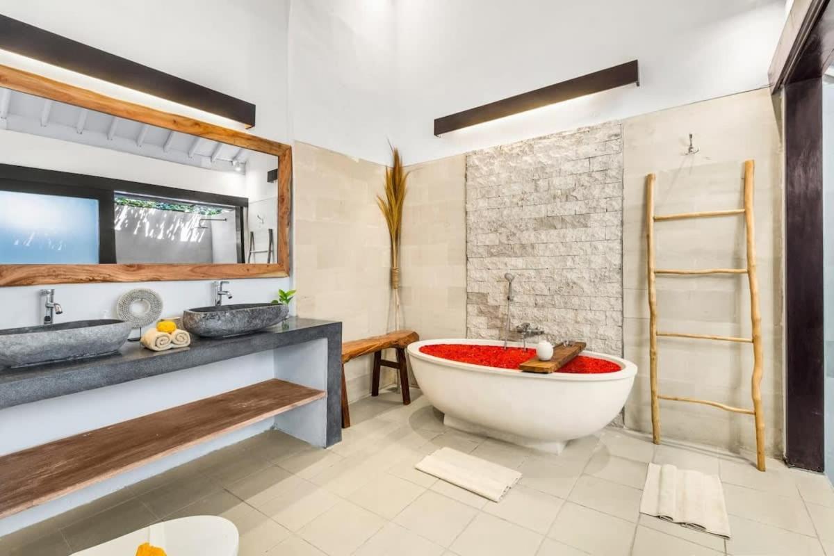 New York - 4 Bdr Pool Luxury Villa, Next To The Forge Bali * Seminyak (Bali)