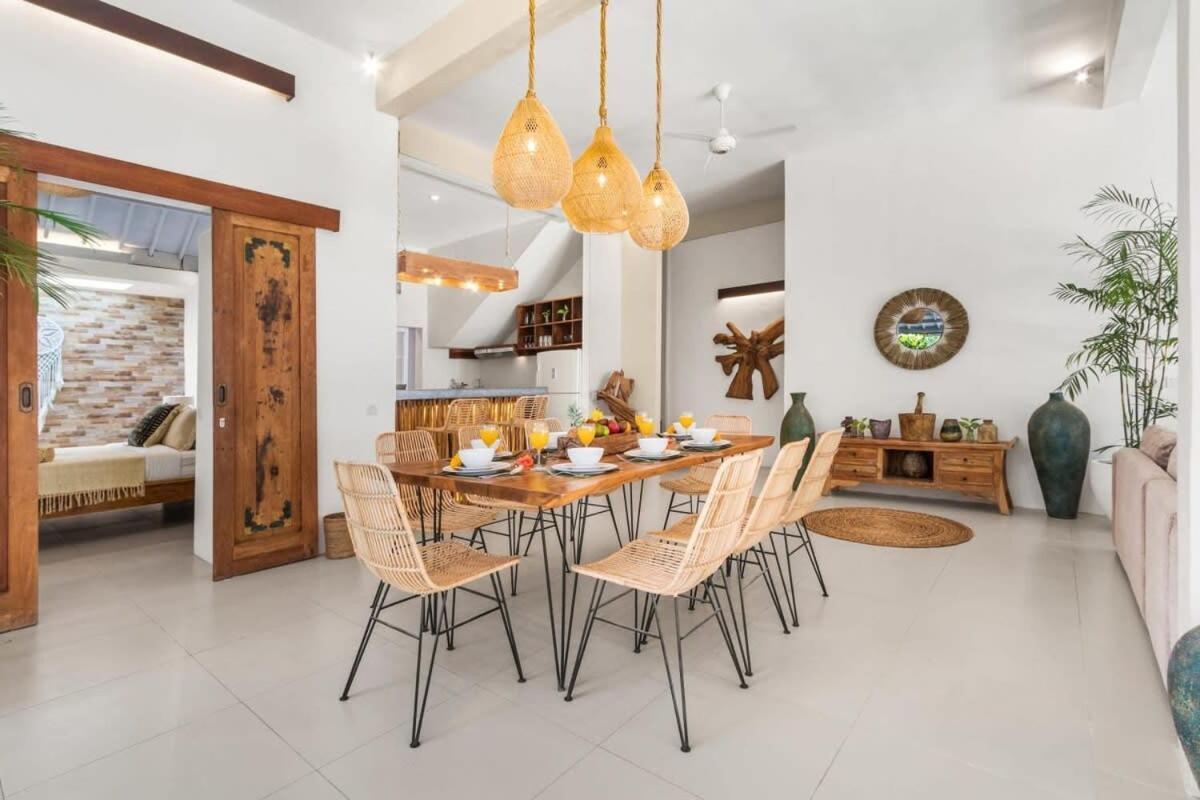New York - 4 Bdr Pool Luxury Villa, Next To The Forge Bali *