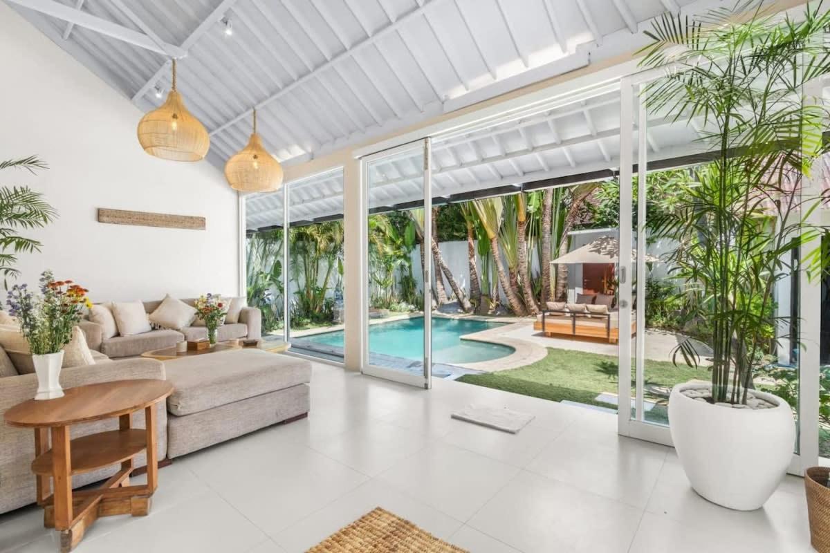 New York - 4 Bdr Pool Luxury Villa, Next To The Forge Bali Seminyak (Bali)