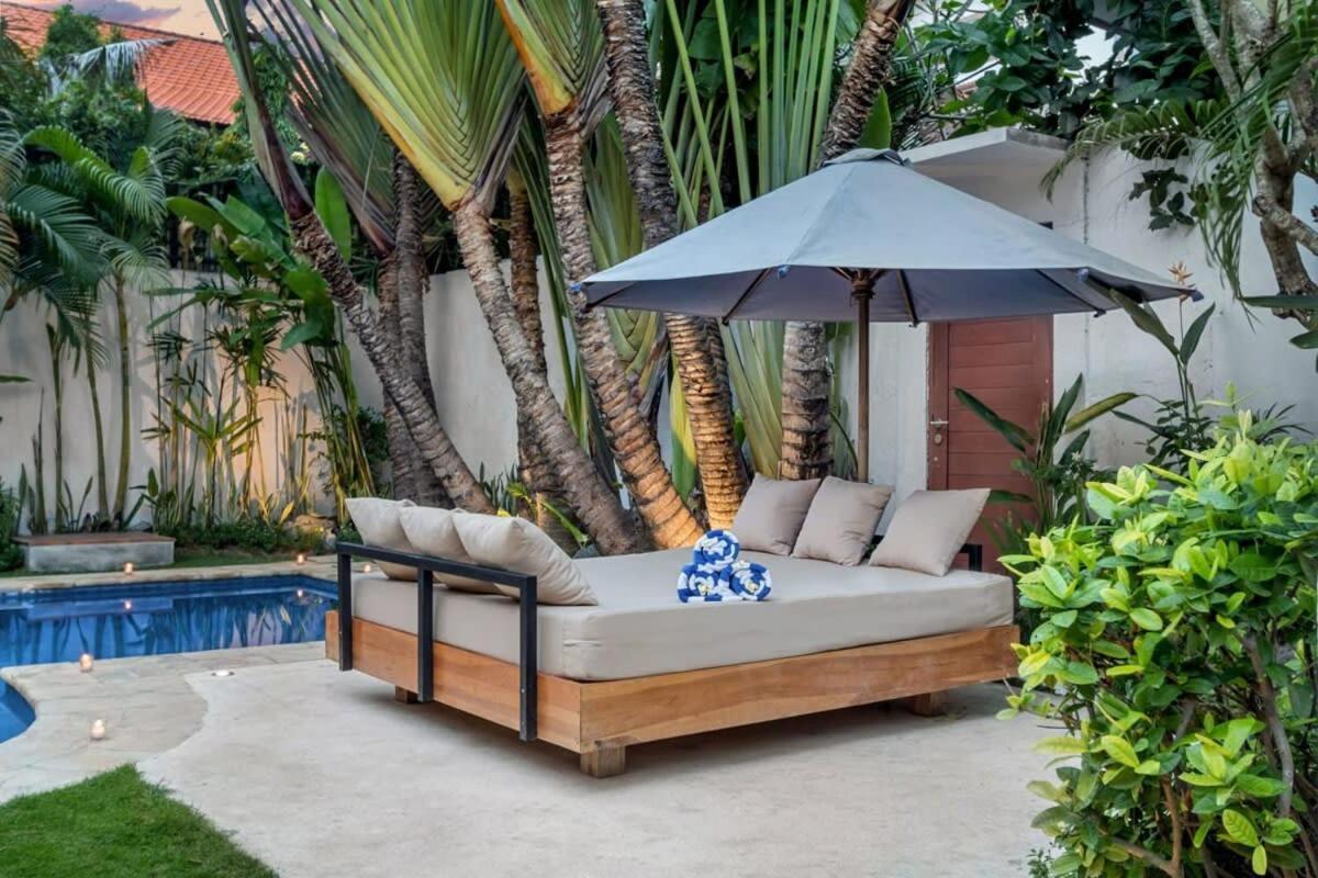 New York - 4 Bdr Pool Luxury Villa, Next To The Forge Bali Villa *